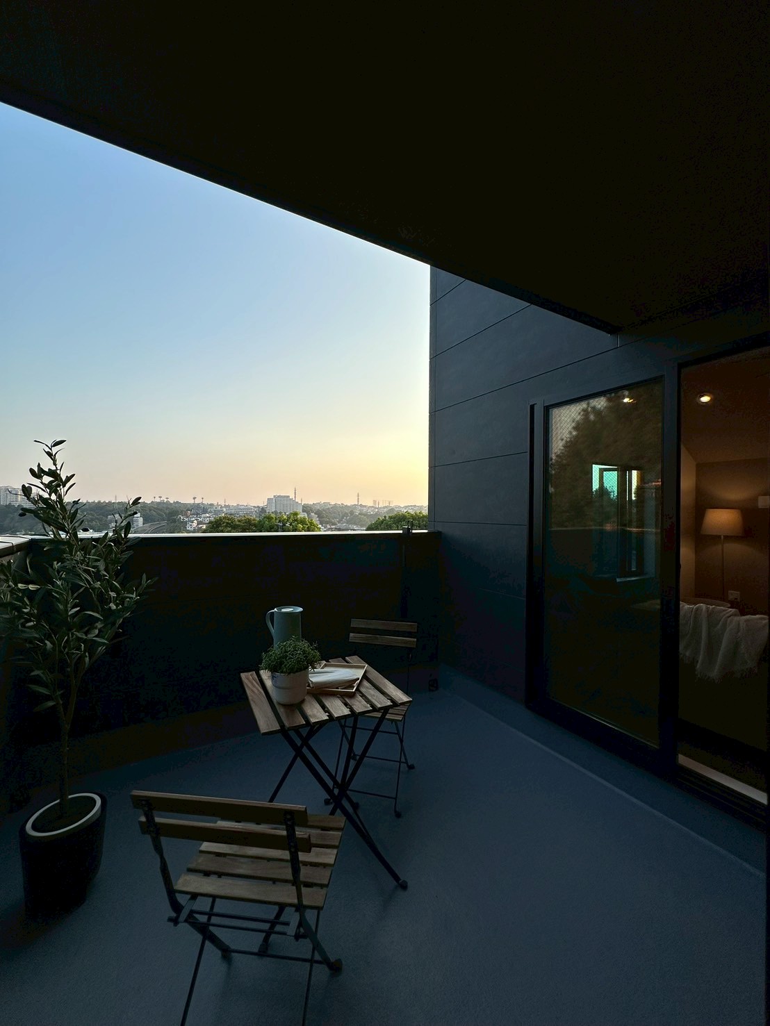 TERRACE／テラス